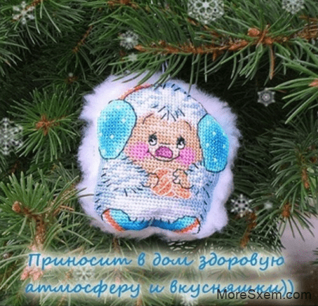 Ёжик с мандаринкой - игрушка на елку